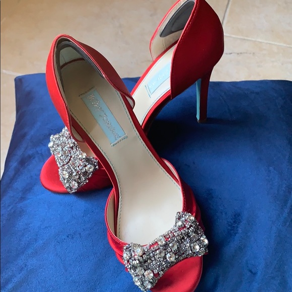 Red hells - Picture 2 of 6